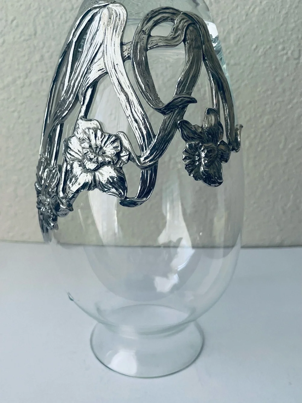 Clear Glass Vase with Seagull Pewter floral